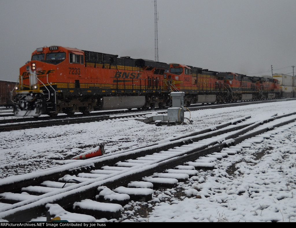 BNSF 7233 West